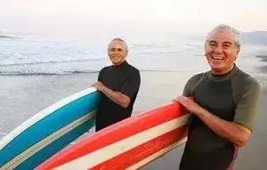 出现脚趾甲凹陷怎么办,脚趾甲发生病变是怎么回事