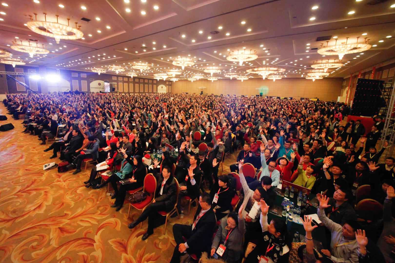 免费送小米扫地机器人是真的吗,warrobots免费送机器人