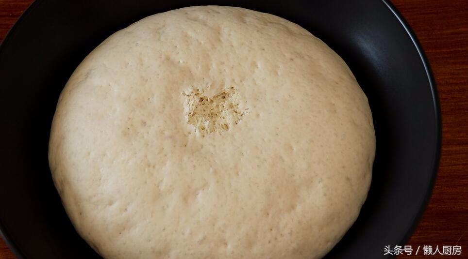 家庭版荷叶饼肉夹馍怎么做,早餐荷叶饼肉夹馍家常做法