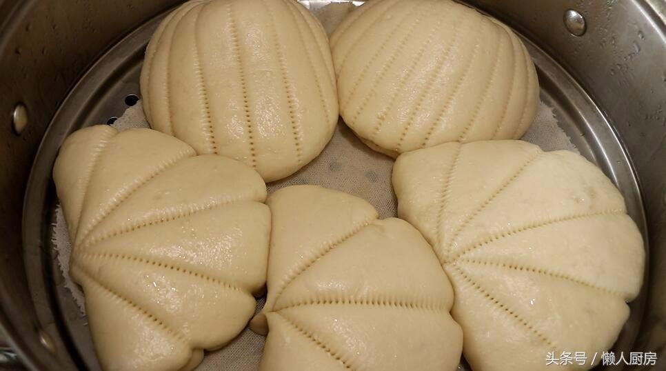 家庭版荷叶饼肉夹馍怎么做,早餐荷叶饼肉夹馍家常做法