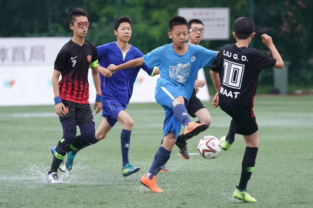 庆祝c罗夺得金球奖,c罗冠军庆祝