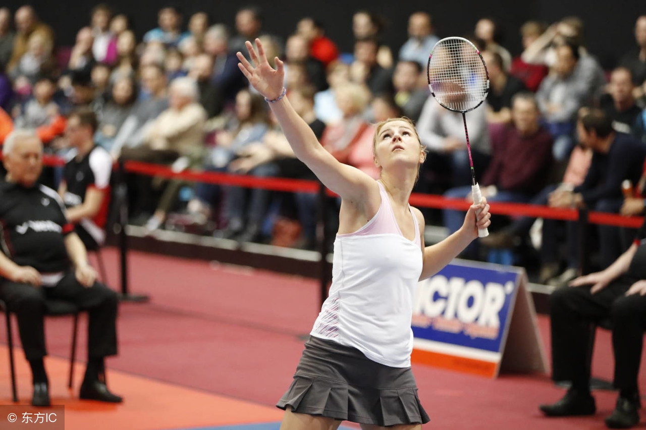 如何打好反手位的羽毛球,如何快速打好羽毛球