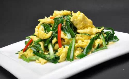 妻子每天给丈夫做大餐,妻子每晚给丈夫吃粥