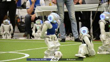 机器人也在踢世界杯？中国团队还夺冠了？！