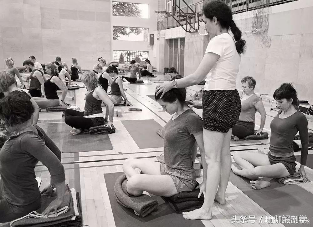初学瑜伽应该选择啥样的瑜伽,初学瑜伽者选择什么瑜伽好