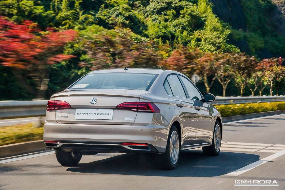 宝来驾驶者之车,大众宝来提升质感