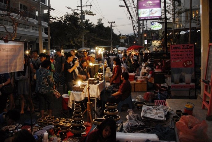 亲历泰国清迈夜市,泰国清迈十大夜市排名