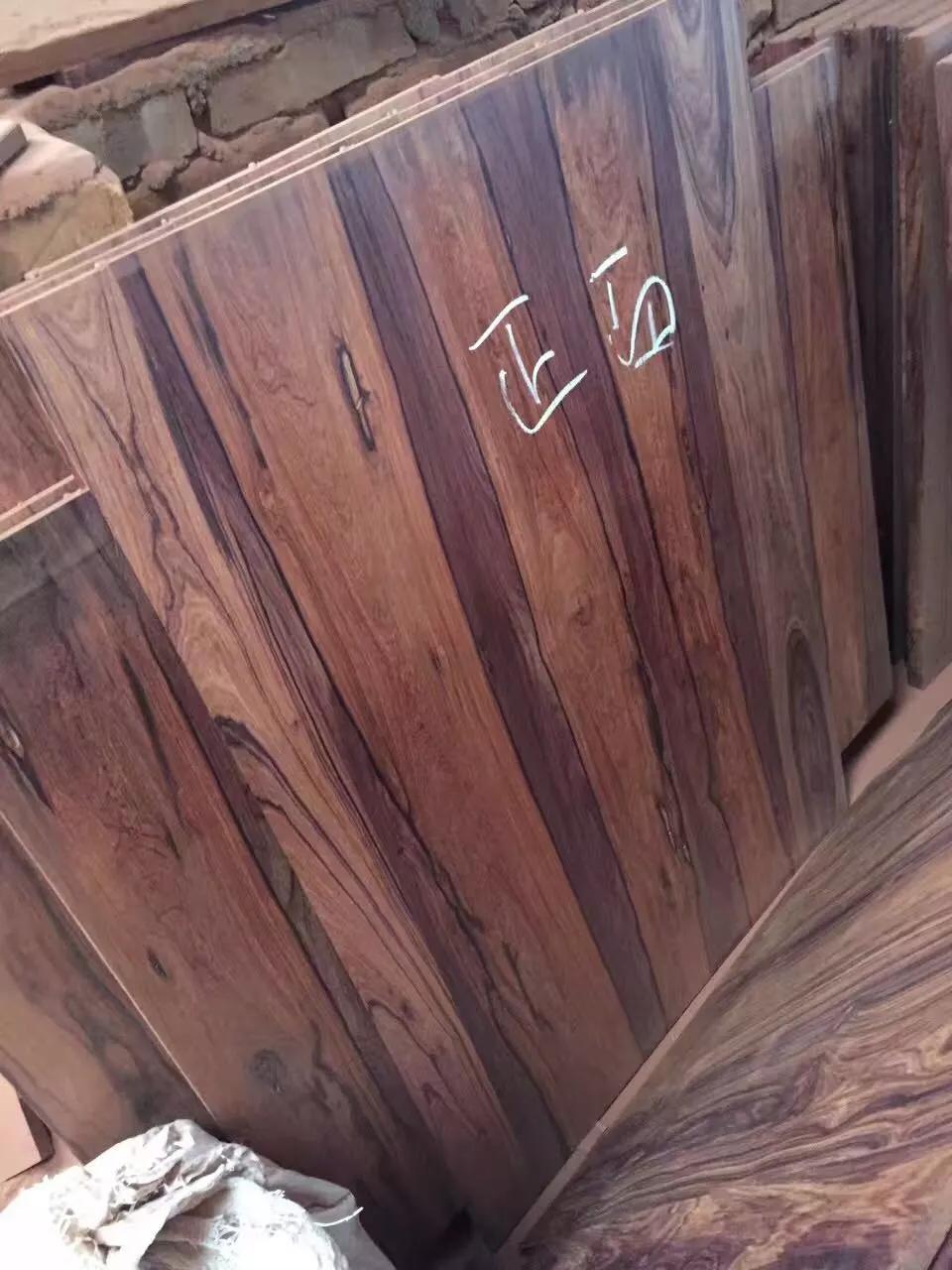 室内红木家具关灯后发出响声,为什么家里的红木沙发会有响声