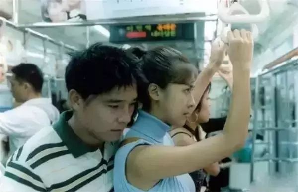 那一天，一双咸猪手伸向了我