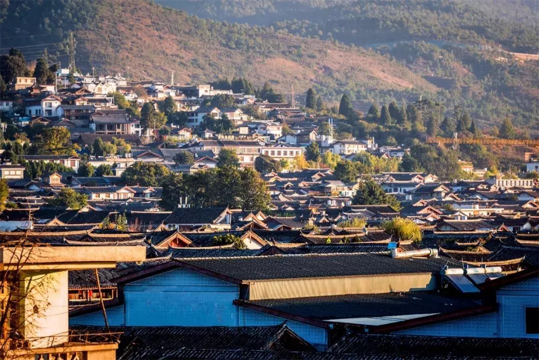 丽江十二时辰,丽江千古情诗词简短