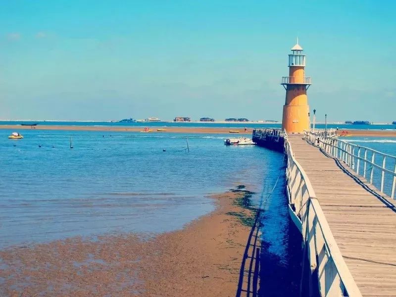 马尔代夫的蓝天绿树水清沙白,北京周边绝美海滩