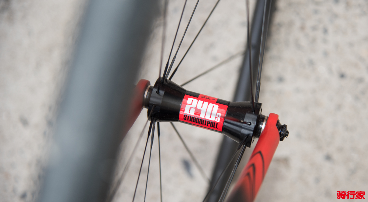 充分自由展示个性的平台——LAMINARATUR