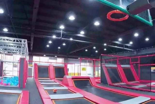 武汉最好玩的蹦床公园,武汉大型儿童乐园淘气堡