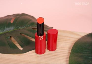 今夏天必备口红，乔治阿玛尼限量版304橙色试色