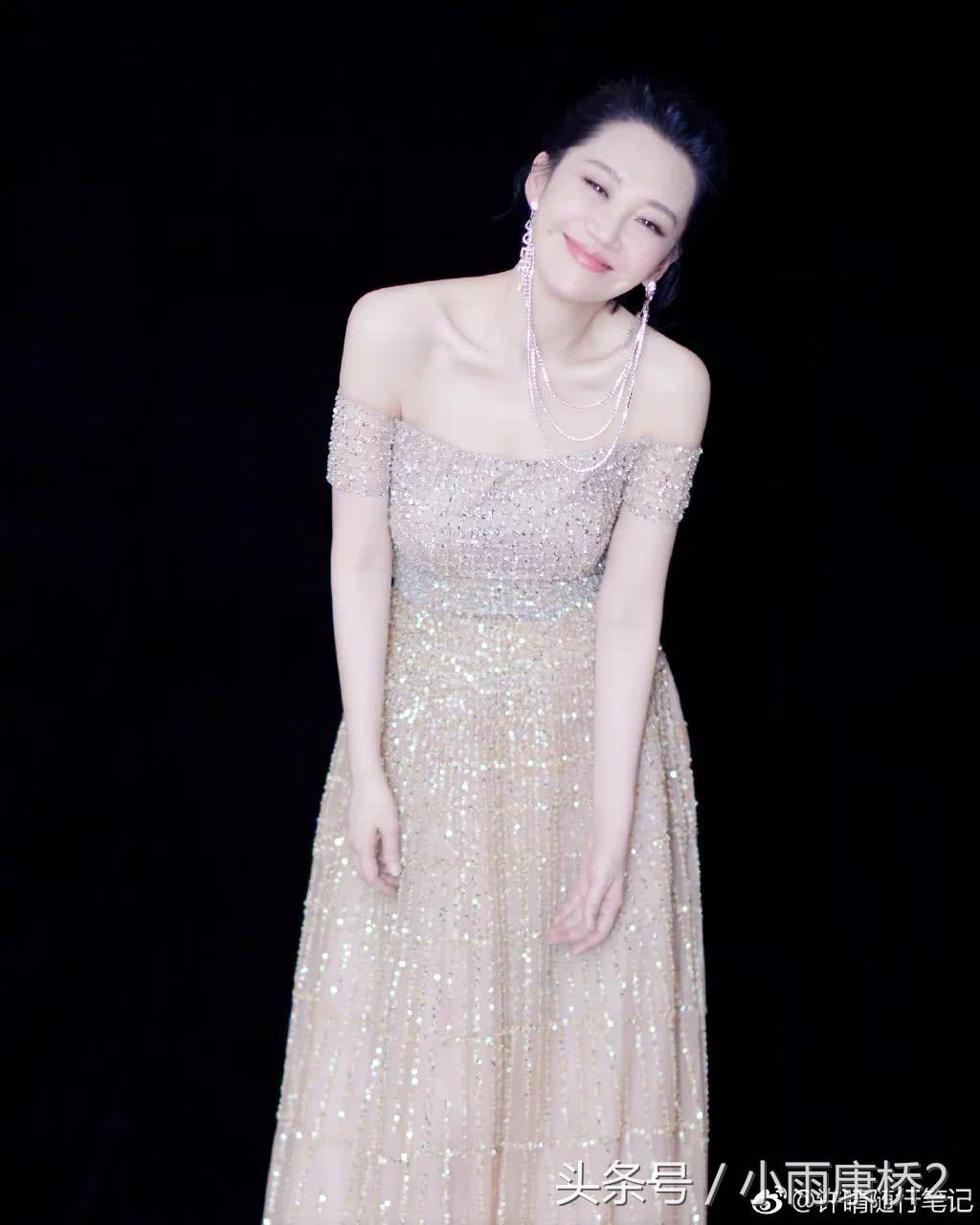 48岁许晴美艳绝伦,许晴50岁高清写真