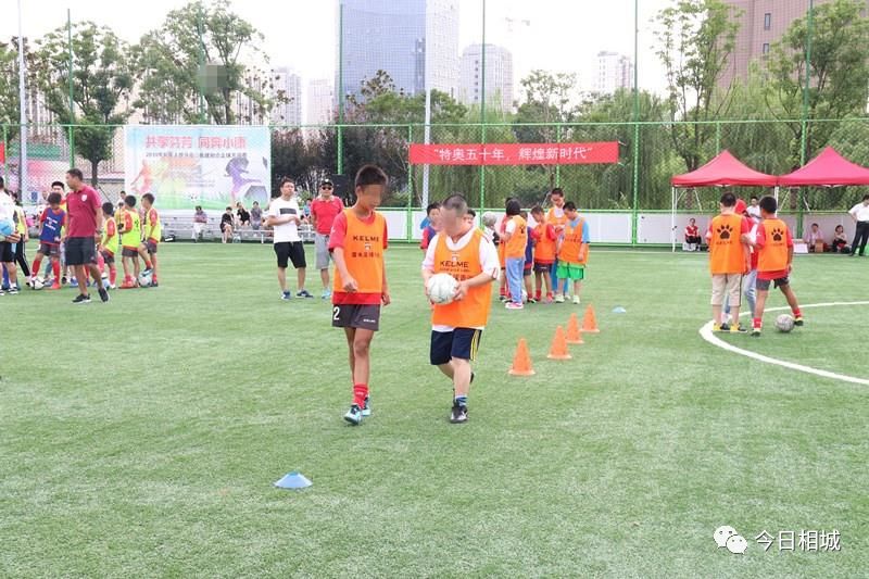 你们奔跑时的样子,你们在赛场上拼搏的样子