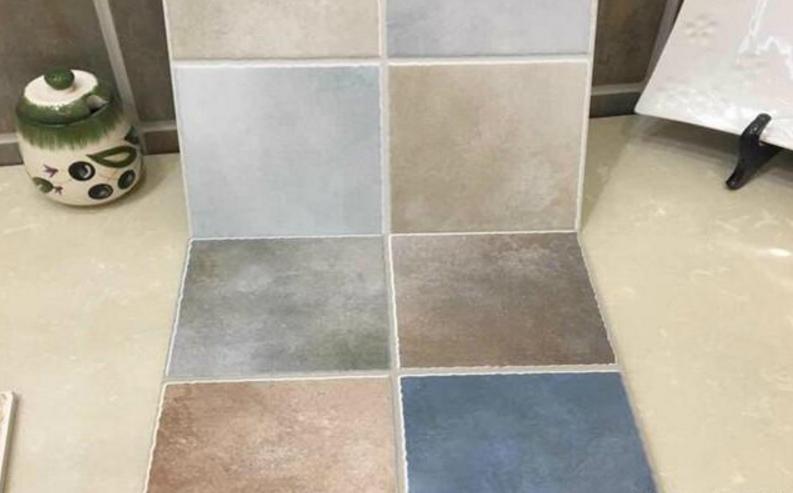 泥工师傅铺贴墙地砖,泥工师傅要轻质砖吗