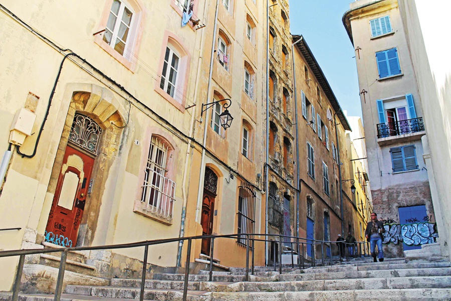 法国第二大城市是里昂还是马赛,法国第二大城市马赛人口