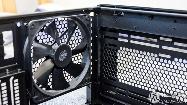 灯，灯灯灯灯！酷冷至尊H500MARGB游戏机箱深度测评