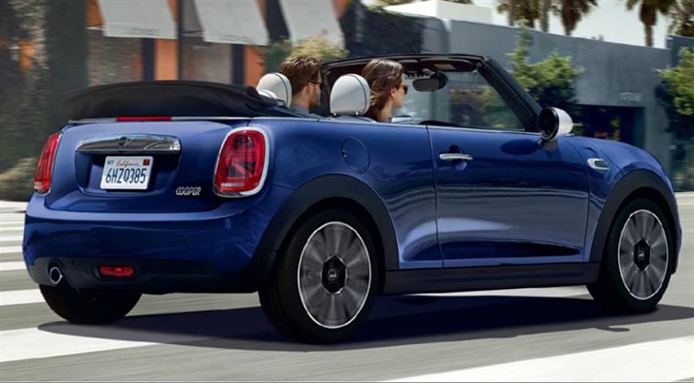 最便宜的奔驰宝马奥迪敞篷车,什么车最值得买20-30万敞篷