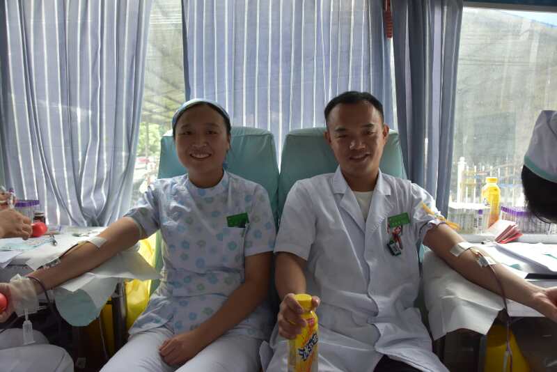 白衣天使无偿献血爱心传递,无偿献血传递爱心有爱就有希望