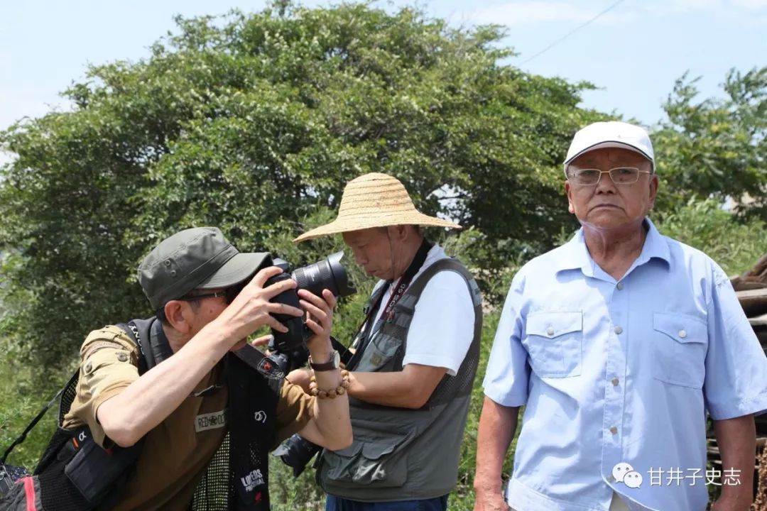 什么情况？八位摄影大咖竟然齐聚甘井子街头……