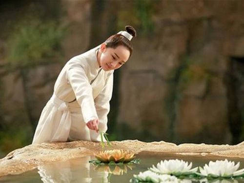 三生三世墨渊喜欢司音,三生三世墨渊牺牲白浅忧伤过度