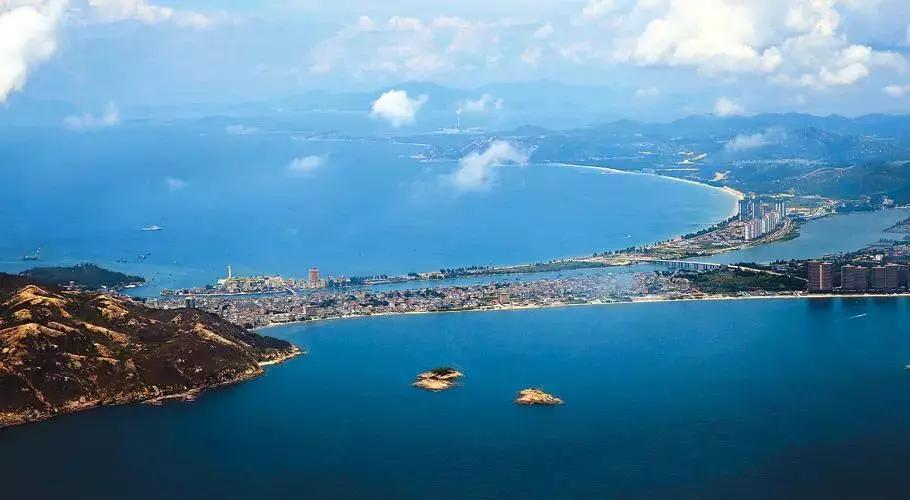 粤港澳大湾区将成世界第一湾区,粤港澳大湾区vs纽约湾区数据