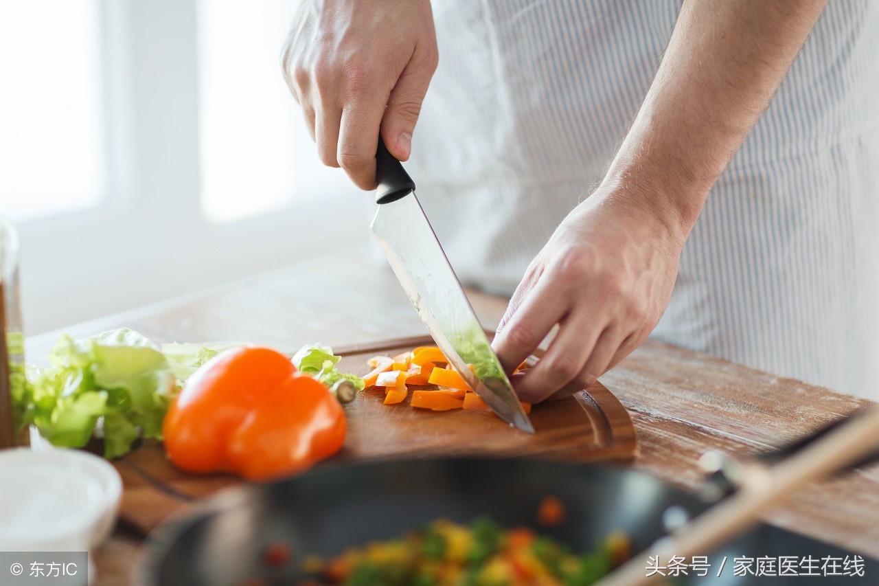 女人患了阴道炎，该怎么治？这4种方法不妨试试