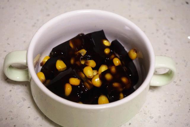 别看它黑乎乎，历来是皇宫祛暑佳品，去痘减心火，一周记得吃两次