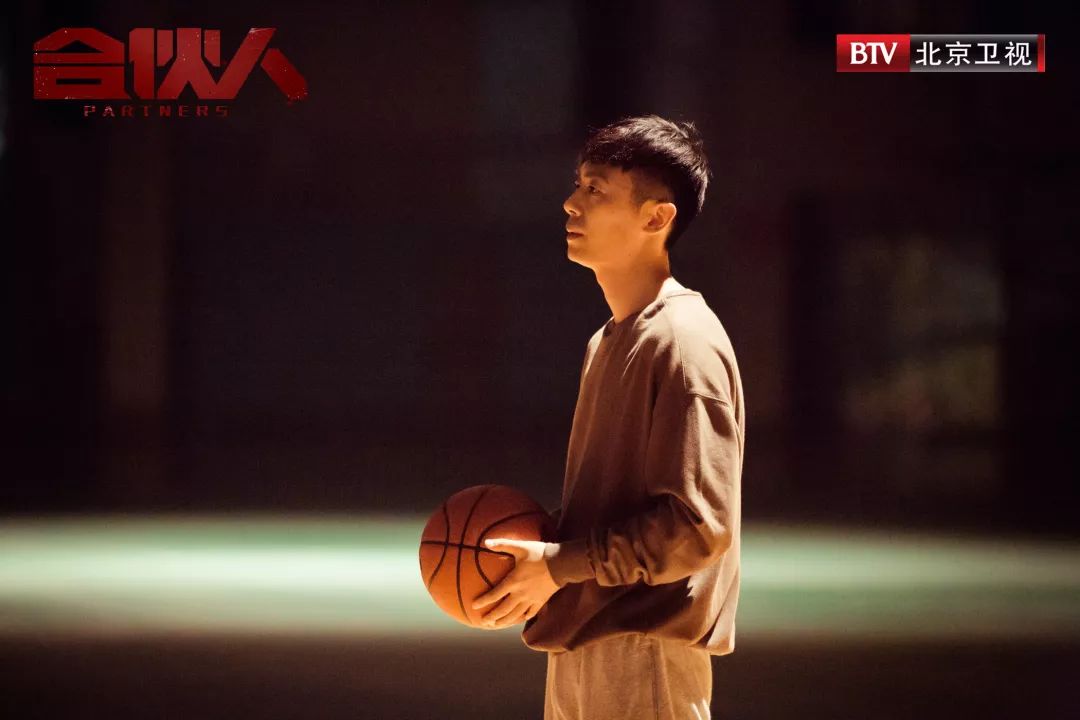 郑元畅朱亚文李佳航身高对比,朱亚文李佳航郑元畅走红毯