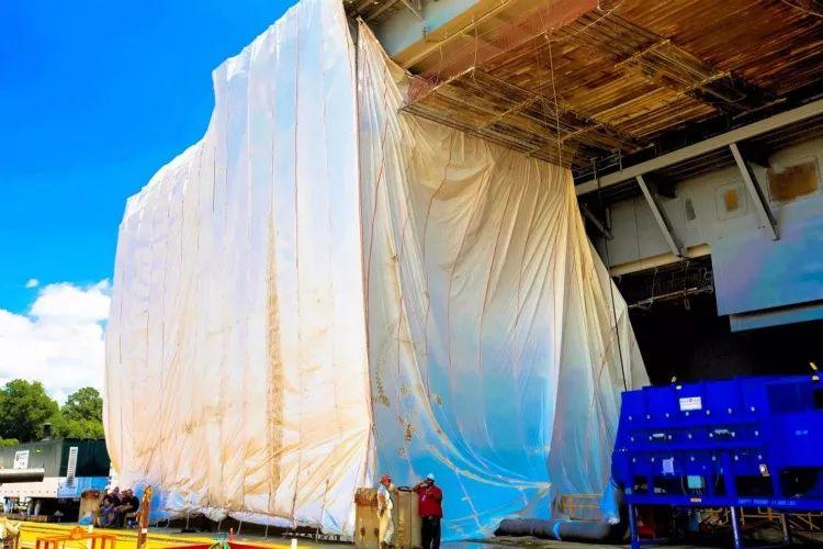 中国航母工资待遇,航母飞行员每月工资多少呢