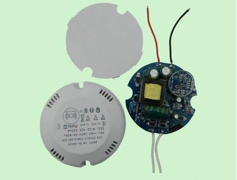 led灯三个颜色的线怎么接,3色led灯怎么连接