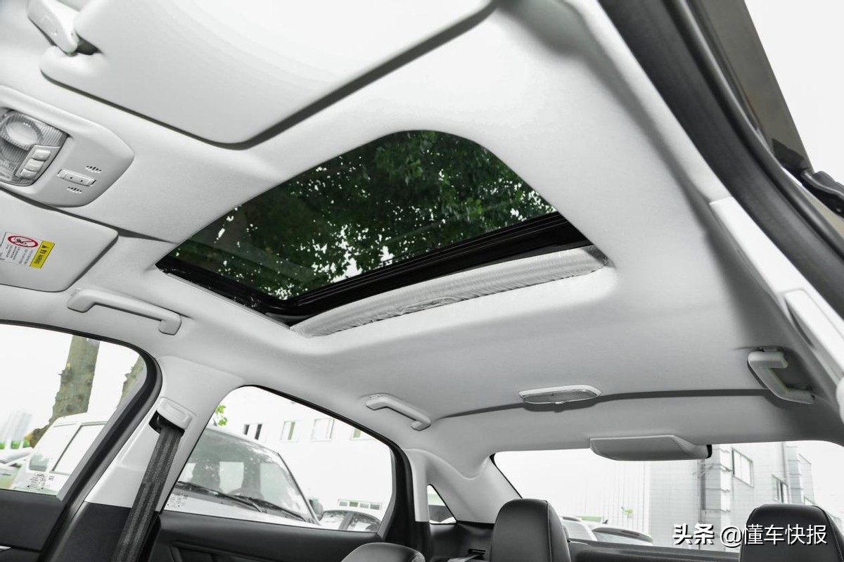 长安福特福睿斯2021钻石版,新款手动福特福睿斯汽车评测