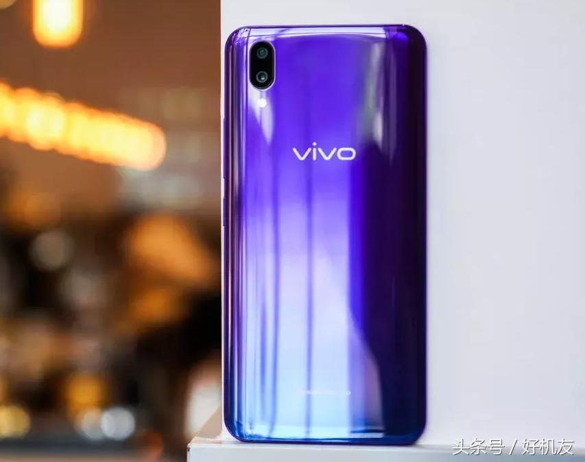 盘点手机惊艳的配色,一款变色的手机