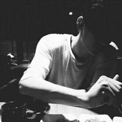 薛之谦迟迟mv完整版网易云,播放网易云音乐里面薛之谦的歌