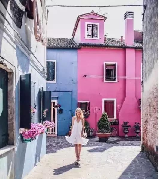 要多去旅行而非只是旅游,去旅行而不是旅游