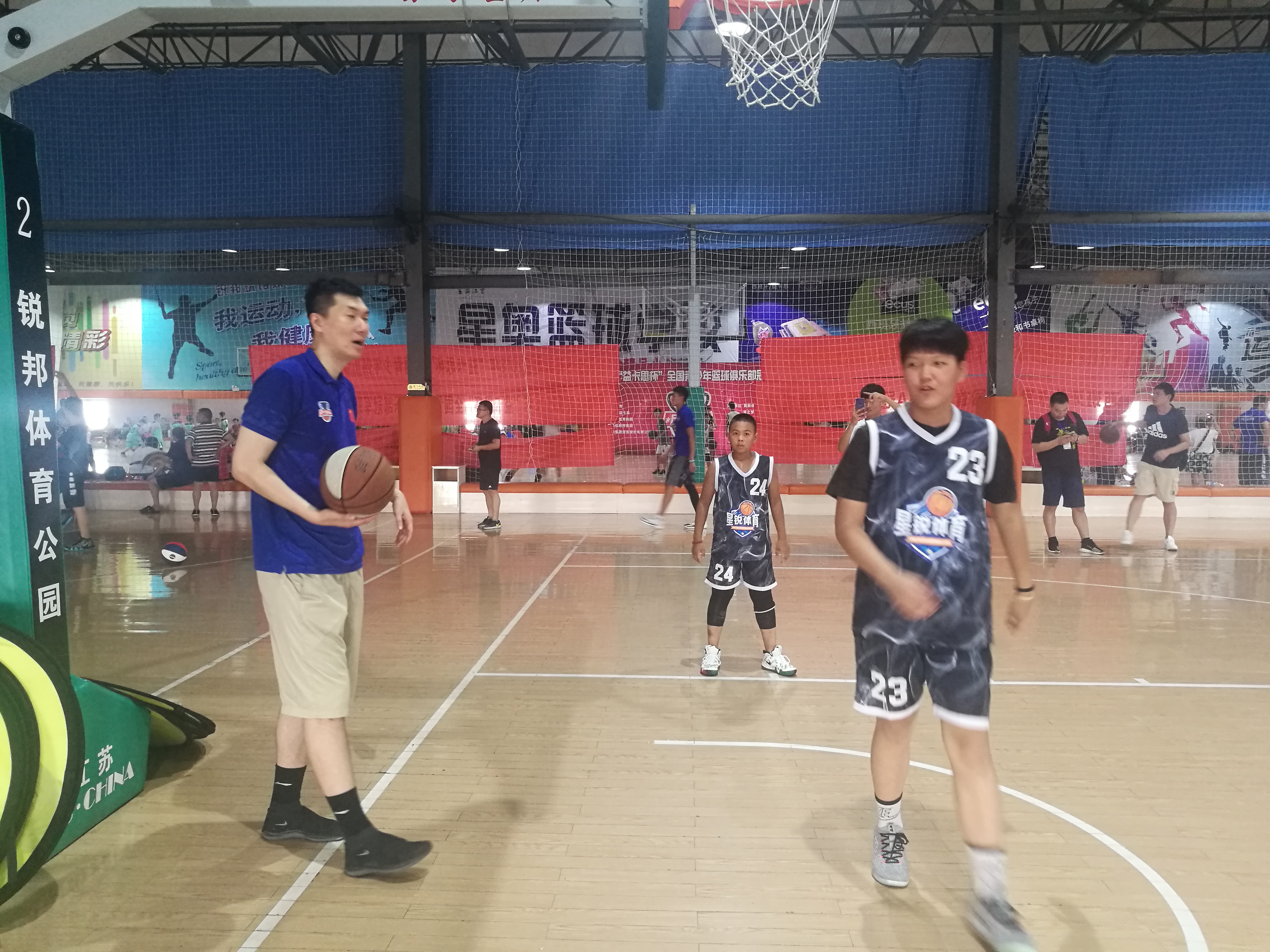 十五年征战终有一别，男篮国手转身就搞大事