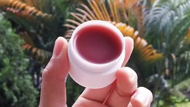 “万用”紫草膏，解决了你多少皮肤烦恼？