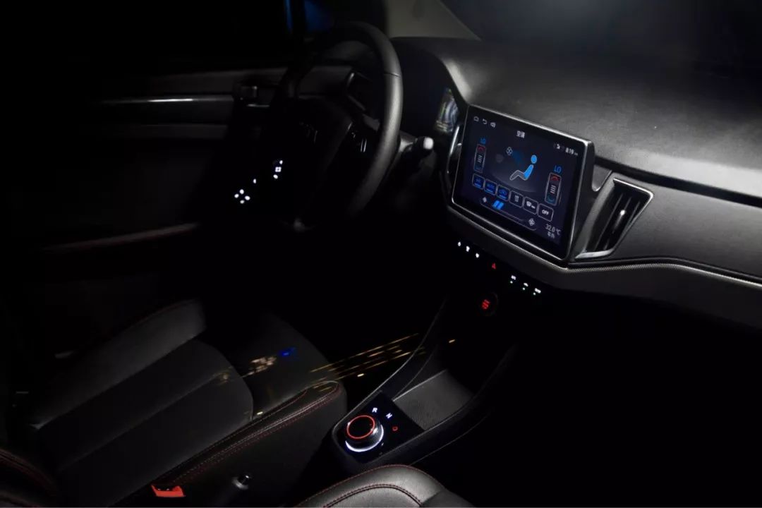 首款量产车,首款量产车型下线