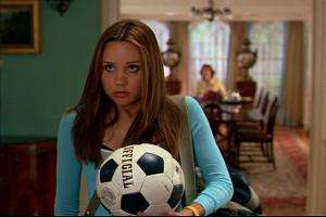 足球尤物揭露自己身份,足球领域的种族歧视