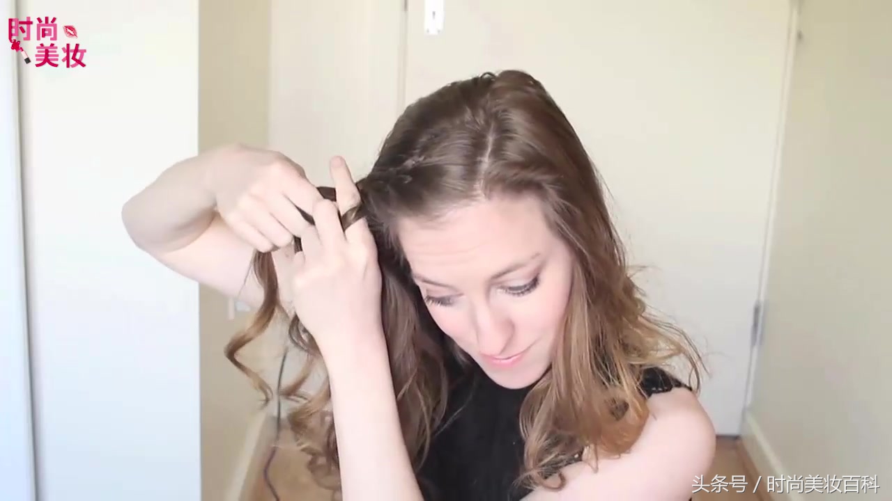 发顶两边辫子发型女2020流行发型,从正面看好看散着的辫子发型
