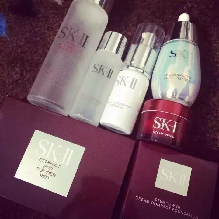 高端护肤品适合什么年龄段用,女人多大年龄要用抗衰老的护肤品