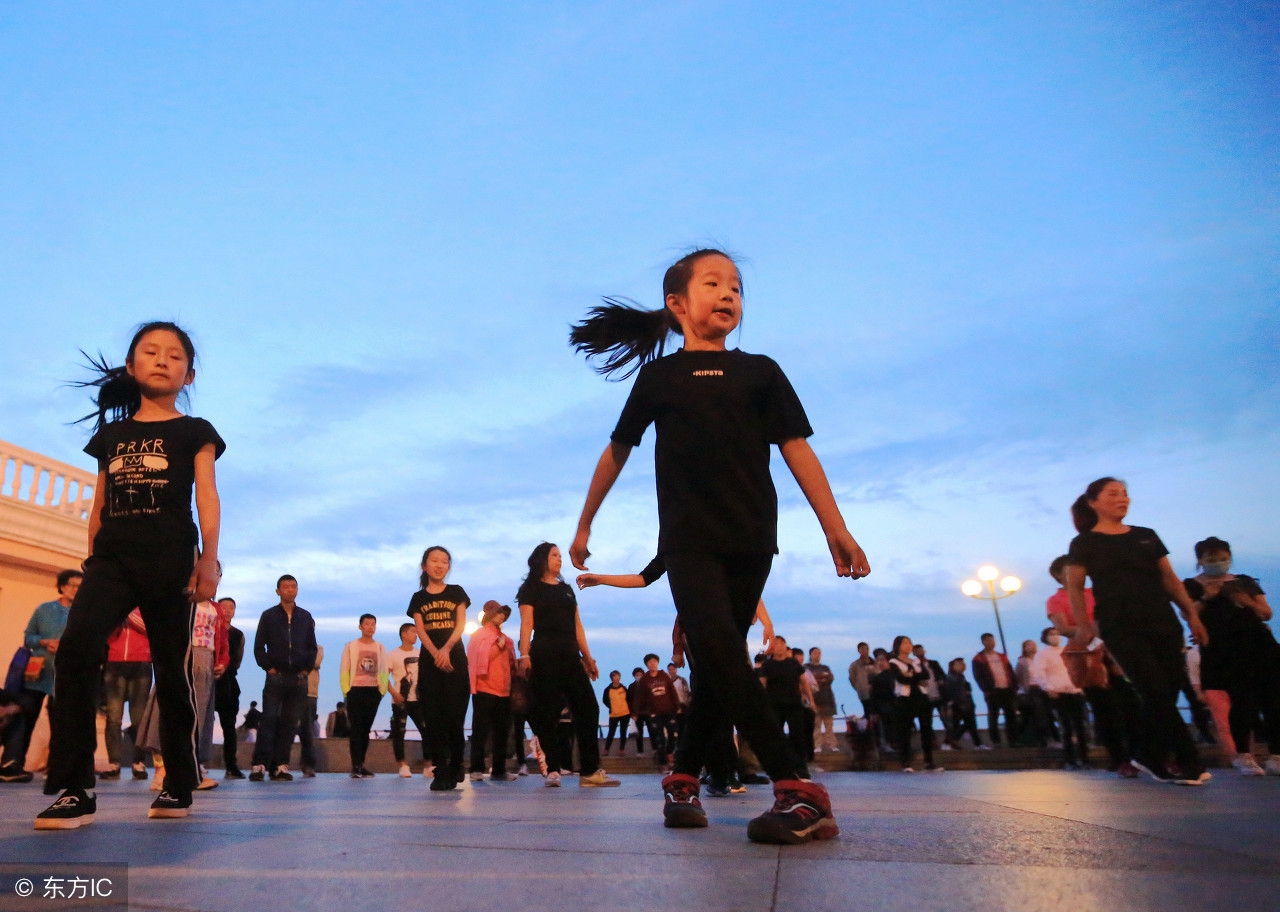 seve鬼步原视频,seve鬼步舞是谁带火的