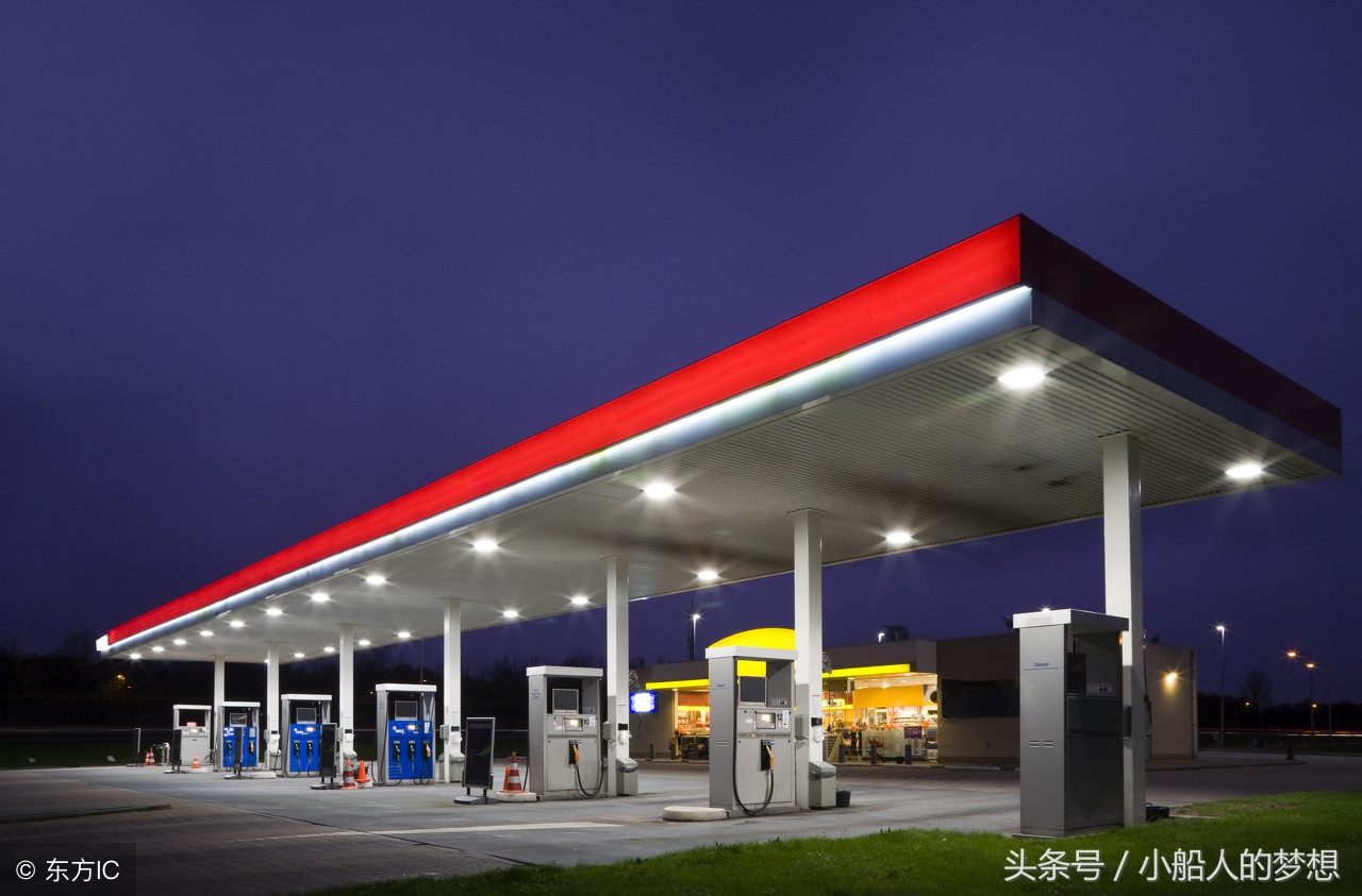 航母油耗多少钱一公里,辽宁号航母油耗是多少