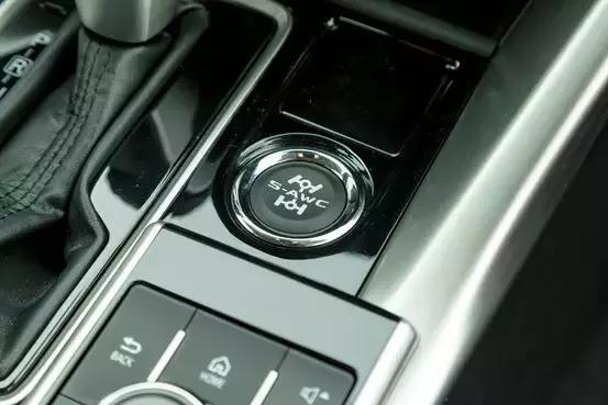 探歌suv和其他suv对比,全新探歌在suv领域大放异彩