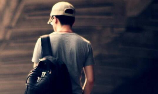 回不去的娘家和婆家怎么办,回不去的娘家融不进的婆家