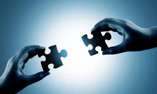 被告人拒不供认，且缺乏其他直接证据，如何运用间接证据认定犯罪事实？