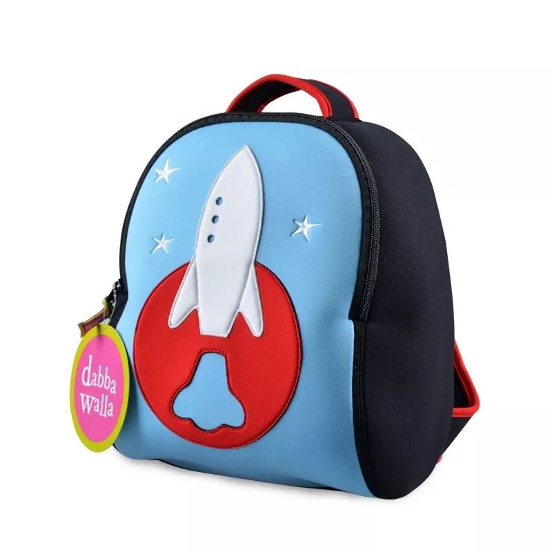 不可思议的妈妈萌娃名单,明星同款外出旅游宝宝背的双肩包