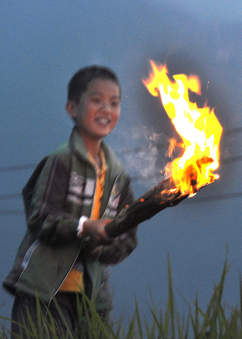 云南哪里可以过火把节,了解一下云南的火把节